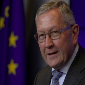 Klaus Regling «Δεν θα χρειαστούν νέα δημοσιονομικά μέτρα, ούτε προληπτική γραμμή&nbsp;πιστώσεων»