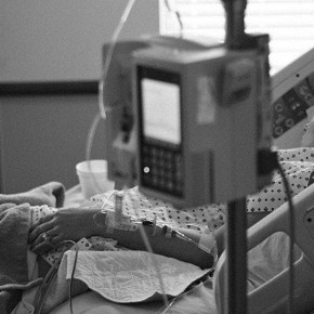 «Μη μας αφήσετε να ξαναζήσουμε τέτοιο εφιάλτη. Να σας έχουμε μπροστά μας αρρώστους και να μην μπορούμε να σας&nbsp;βοηθήσουμε»