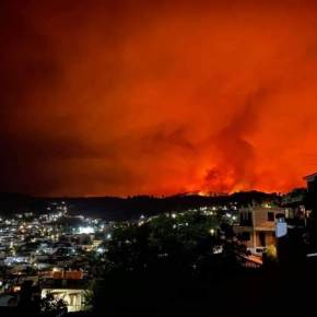 Φωτιά Λίμνη Ευβοίας: Ολοκαύτωμα με καμένα σπίτια και χωριά σε Προκόπι Ροβιές Όσιο Δαυίδ (Βίντεο –&nbsp;Φώτο)