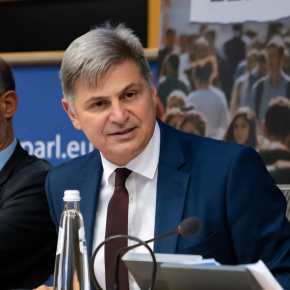 Φαραντούρης: Διακομματική εκδήλωση στις Βρυξέλλες για Τεχνητή&nbsp;Νοημοσύνη